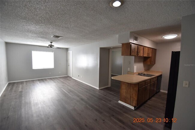 Building Photo - 228 Thorntree Pl