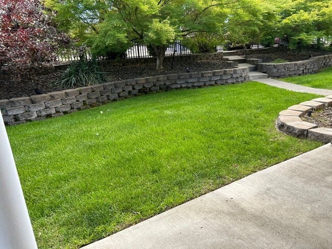 Building Photo - NEW LISTING In Desirable N. Richland Neigh...