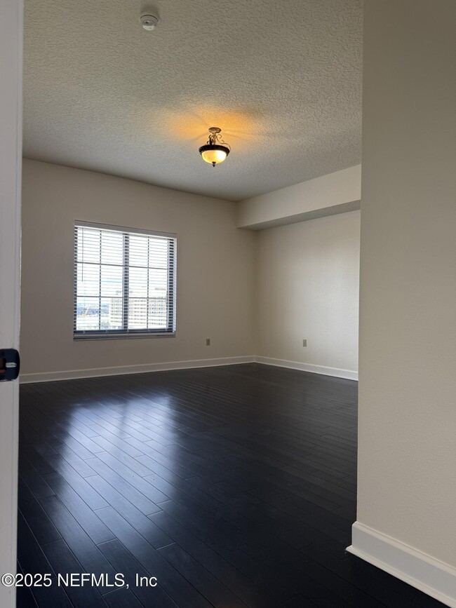 Building Photo - 1478 Riverplace Blvd