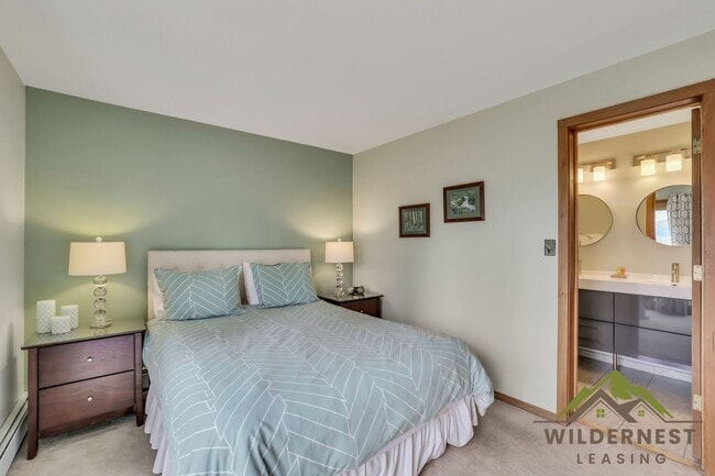 Building Photo - Winter Rental- 2 Bed/2 Bath, renovated con...
