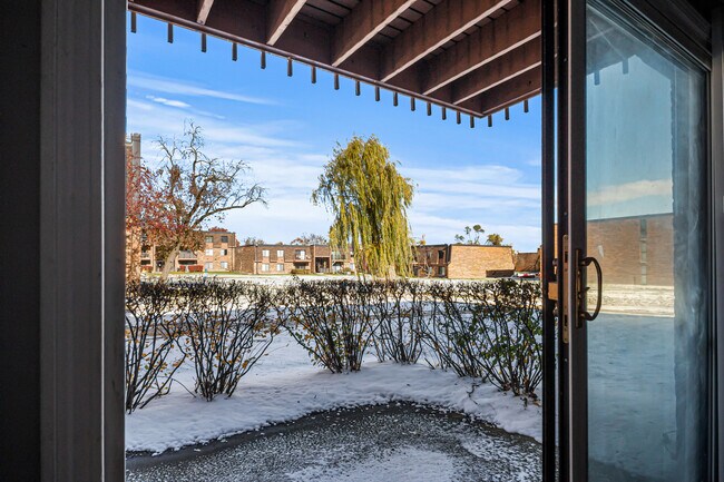 Building Photo - 629 Derry Ct