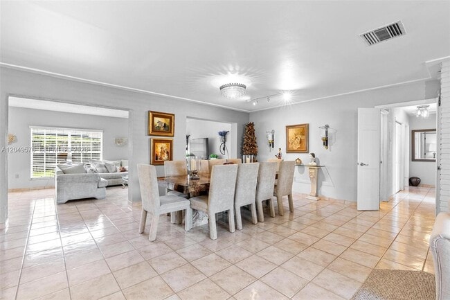 Building Photo - 9075 SW 48th Terrace
