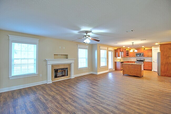 Building Photo - 381 Mancy Garrason Loop