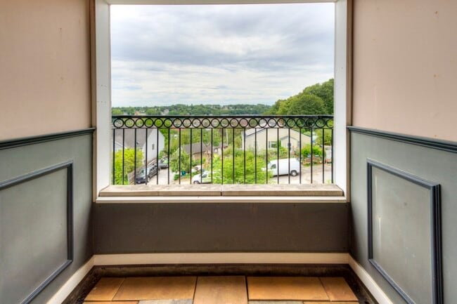 Building Photo - 38 Johnson St