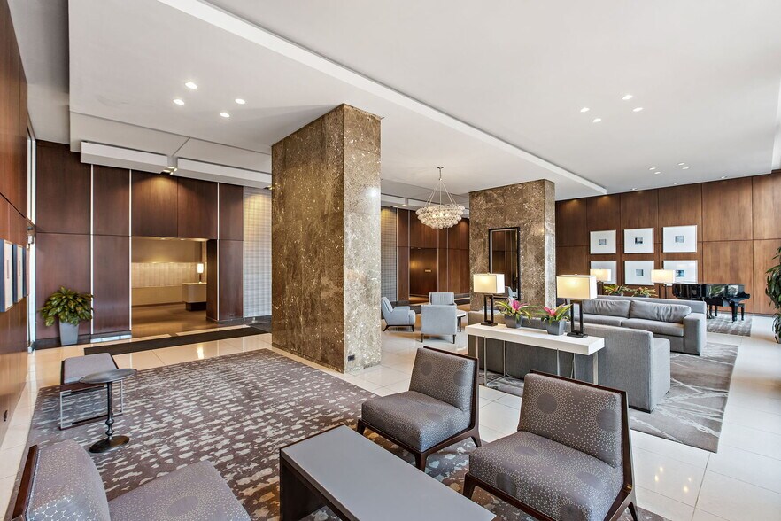 lobby - 655 W Irving Park Rd