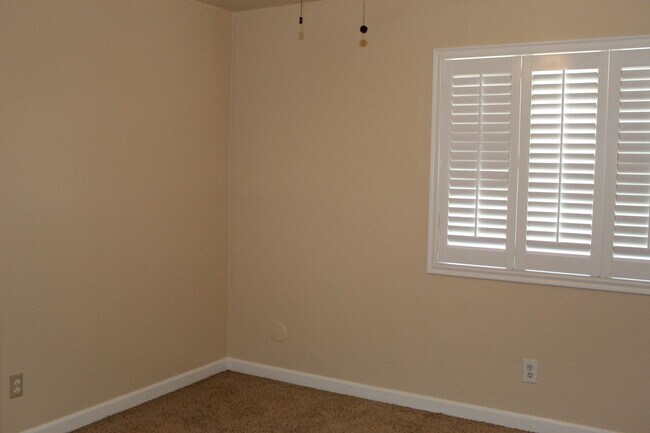 Building Photo - 804 Ferdinand Ct