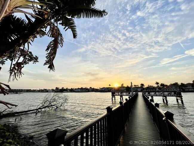 Building Photo - 3606 S Ocean Blvd