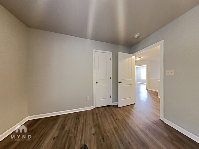 Building Photo - 3088 Rosewalk Dr