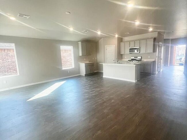 Building Photo - 2765 Alice Wy