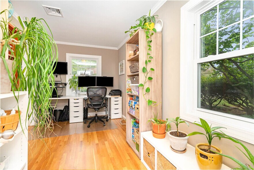 Building Photo - 5 Piedmont St