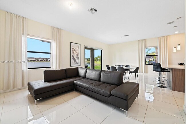 Building Photo - 16060 NW 89th Ct