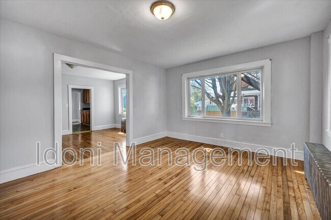 Building Photo - 14 Ridgefield St