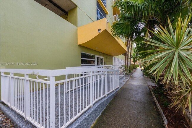 Building Photo - 816 NW 11th St