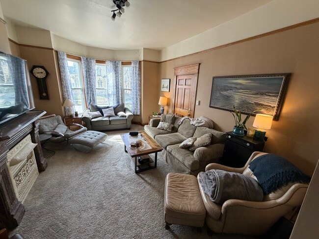 Building Photo - 1534 N Marshall St