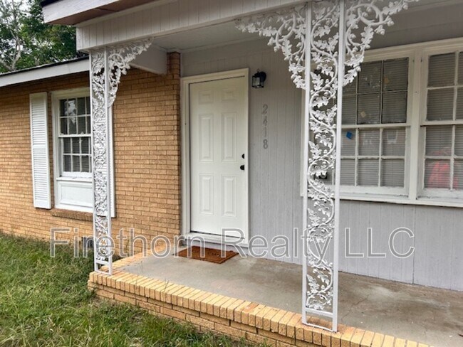 Building Photo - 2418 Sumac Dr