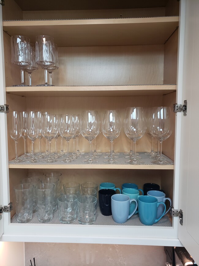 Glassware - 904 Station St