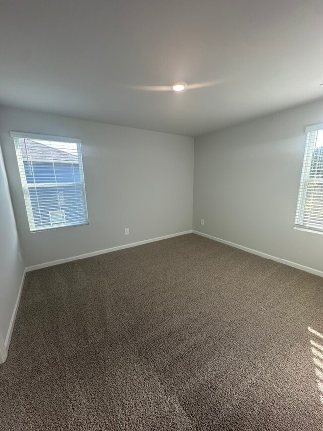 Building Photo - 504 Cloudland Dr