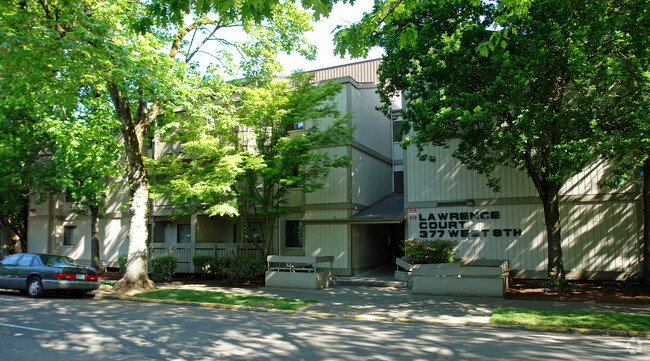 Primary Photo - Lawrence Court Apartments