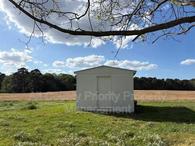 Building Photo - 1916 NC-210
