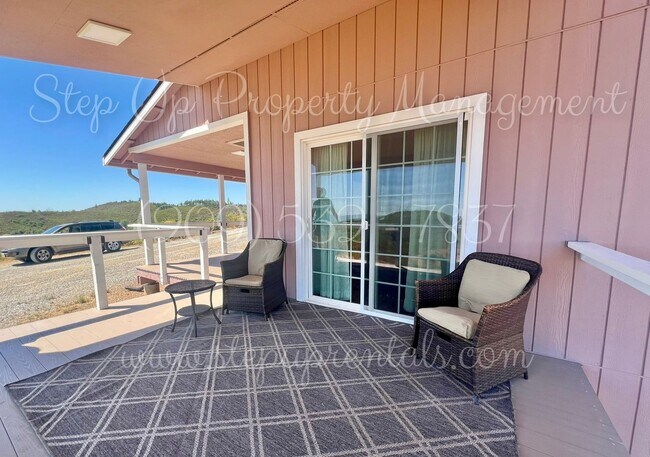 Building Photo - 8440 Ponderosa Way