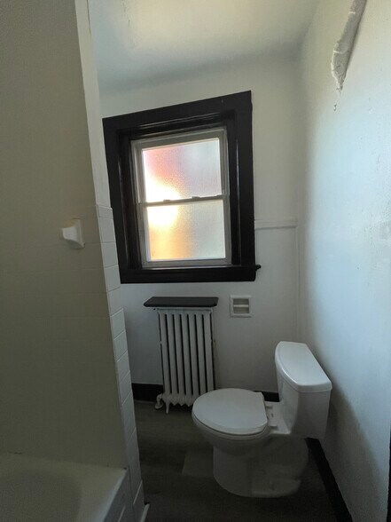 Building Photo - 3421 Trimble Ave