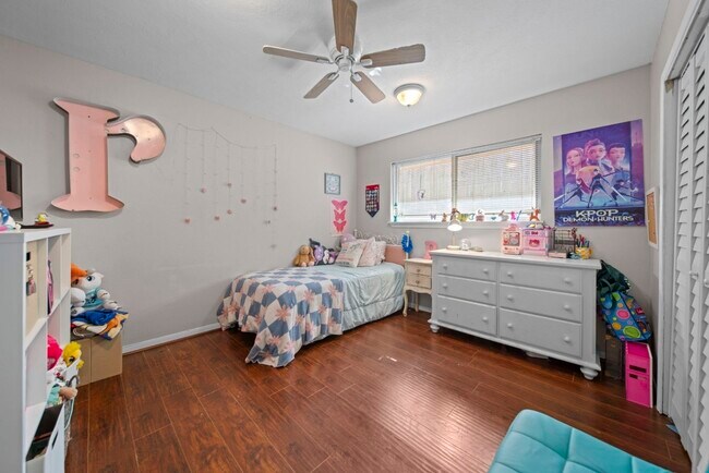 Building Photo - 8606 Twisting Vine Ln