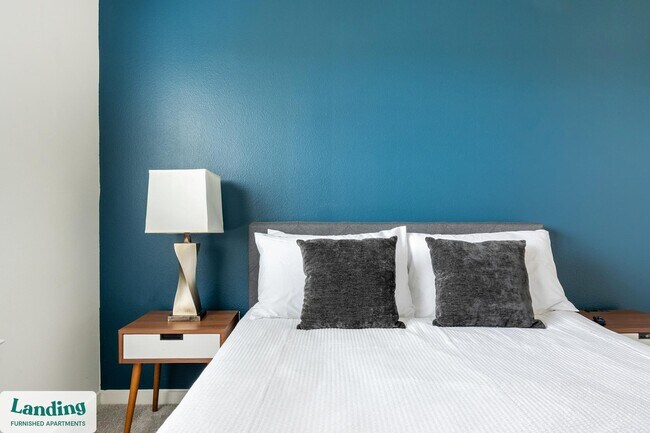 Building Photo - 2439 Casona Ln