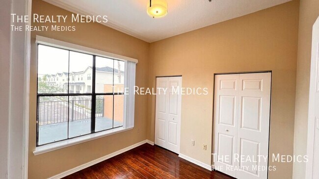 Building Photo - 3732 Avalon Park E Blvd