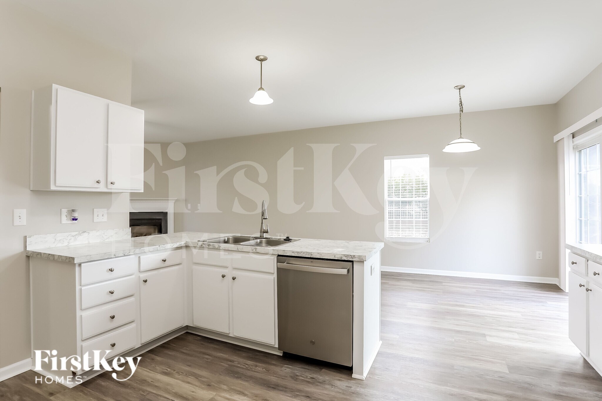 Building Photo - 708 Marjam Ln