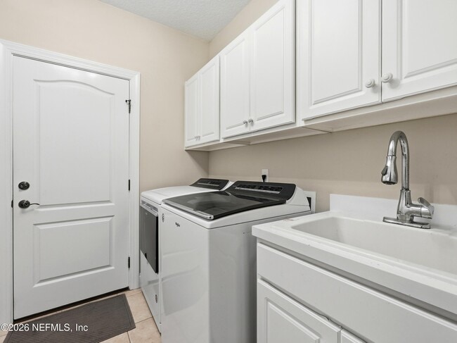 Building Photo - 534 Ria Mirada Ct