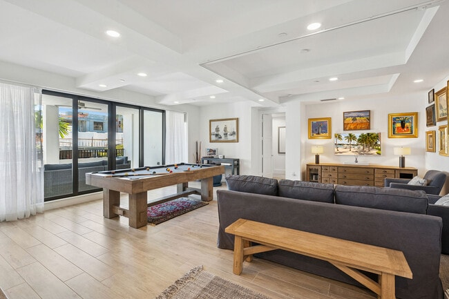 Building Photo - 1135 3rd Ave S