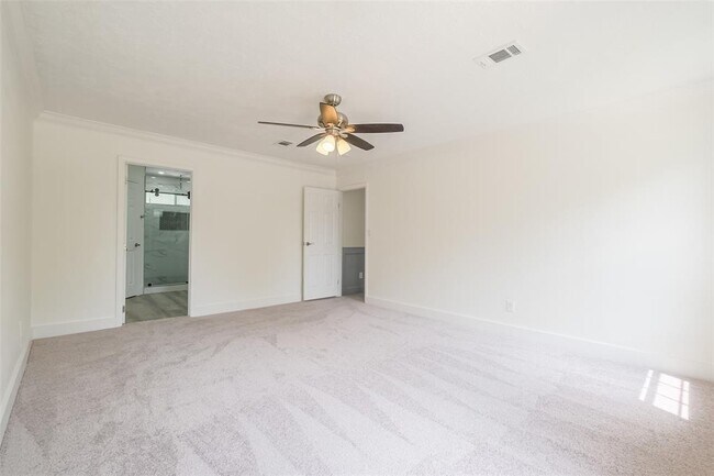 Building Photo - 1311 Sand Stone Dr
