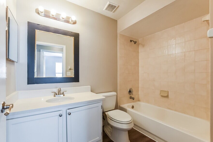 Building Photo - 8782 Foley Dr