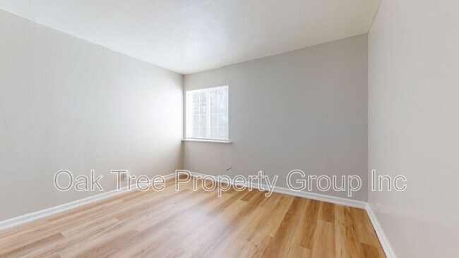 Building Photo - 2274-2274 E 15th St