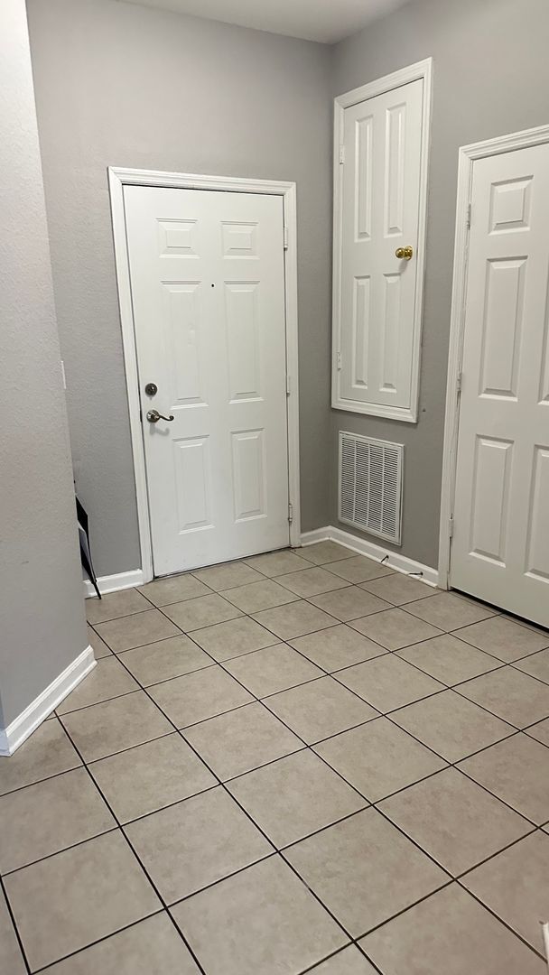 Building Photo - 6434 Cava Alta Dr