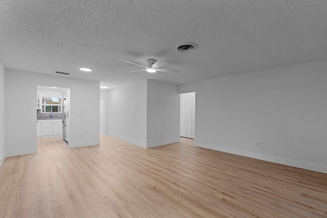 Building Photo - 2601 S Ocean Blvd
