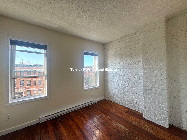 Building Photo - 880 Huntington Ave