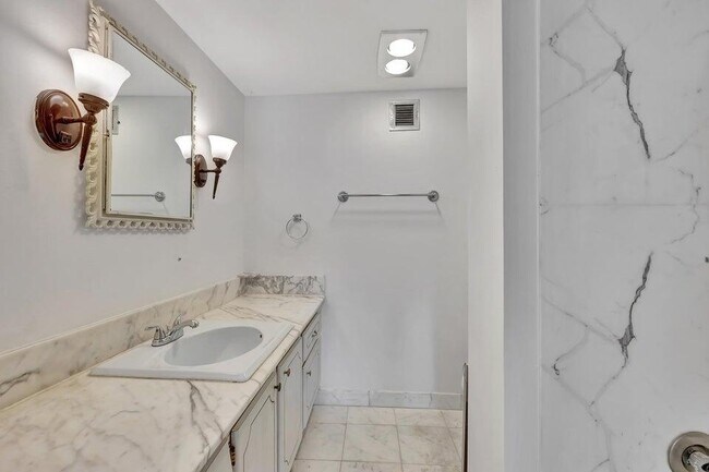 Building Photo - 111 N Pompano Beach Blvd