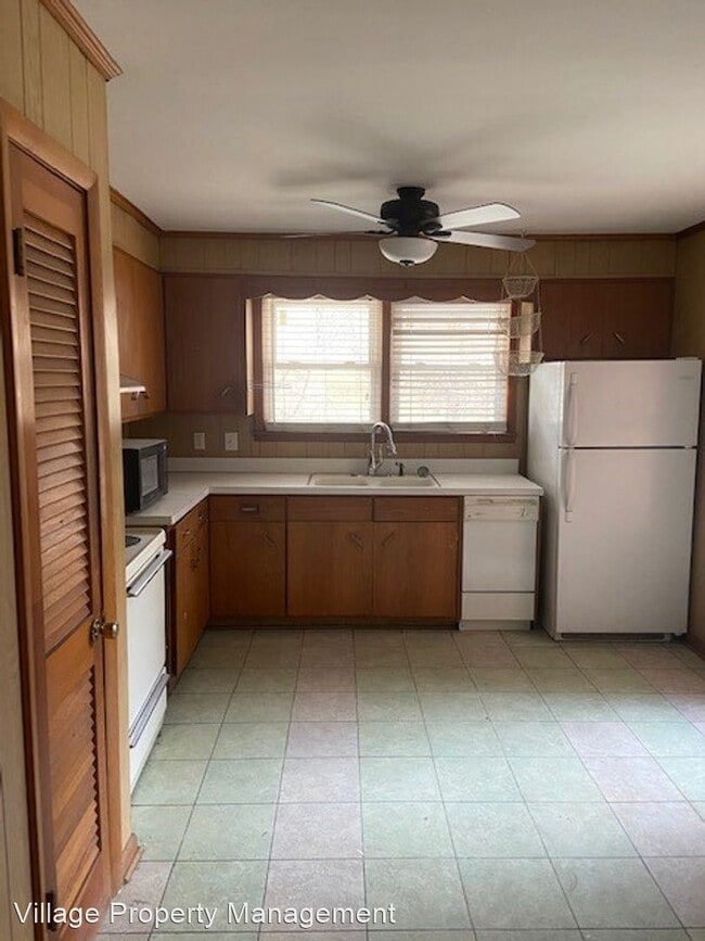 Building Photo - 2 br, 1 bath House - 4409 Scenic Drive #B