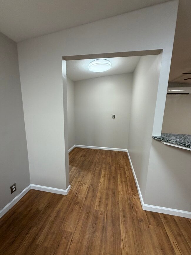 Building Photo - 1406 Flowing Wells Rd