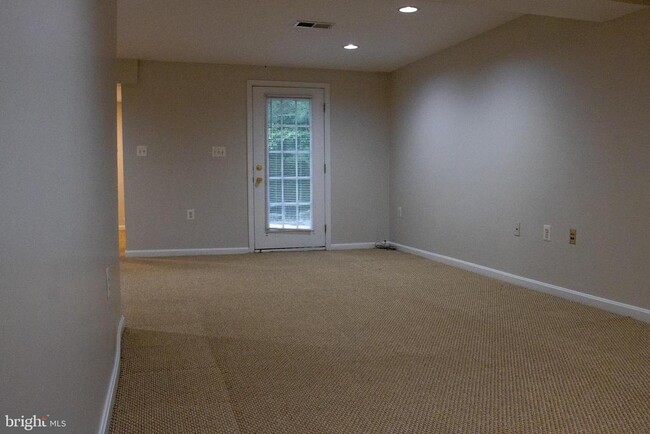 Building Photo - 6200 Waving Willow Path