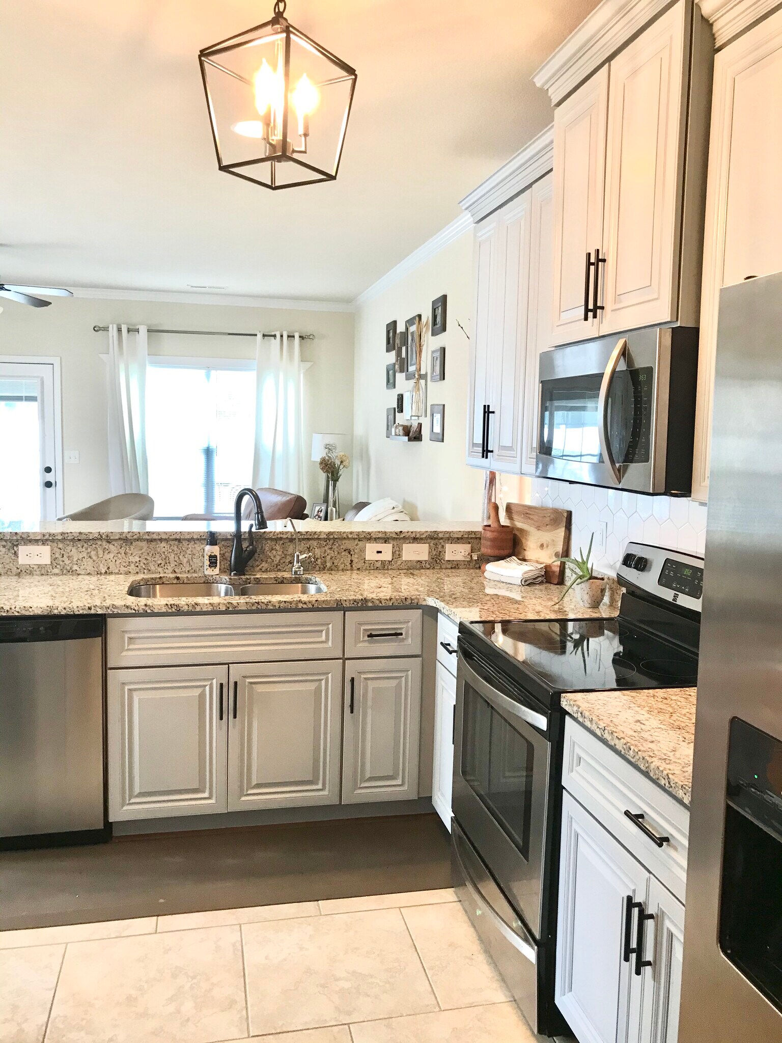 Building Photo - 7571 Villa Ct