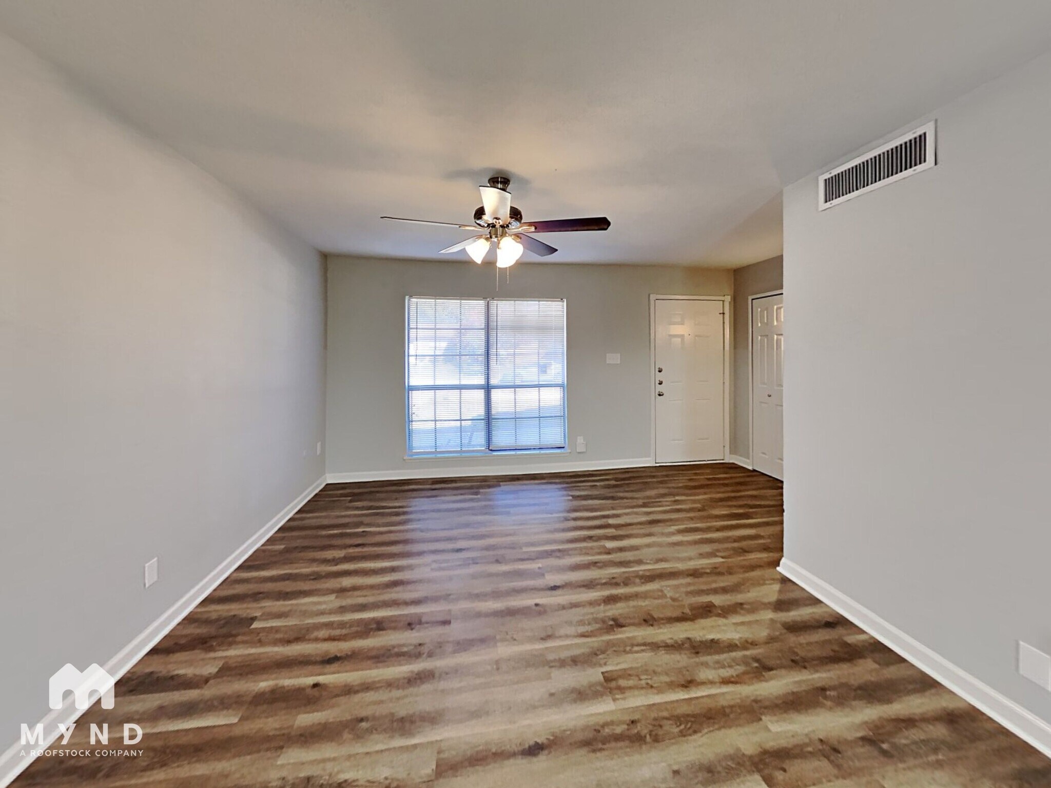 Building Photo - 3737 Longmeadow Way