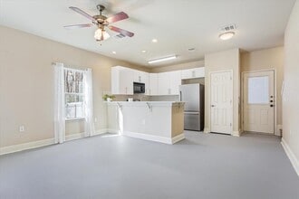 Building Photo - 1210 E M. Franklin Ave