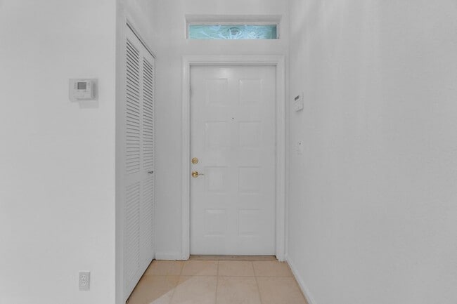 Building Photo - 10664 Royal Caribbean Cir