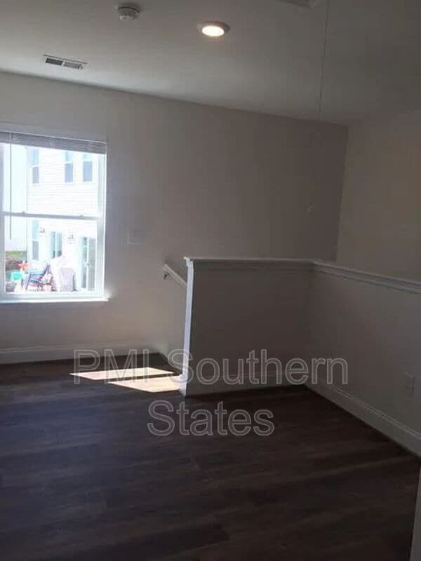Building Photo - 207 Clarus Crk Wy