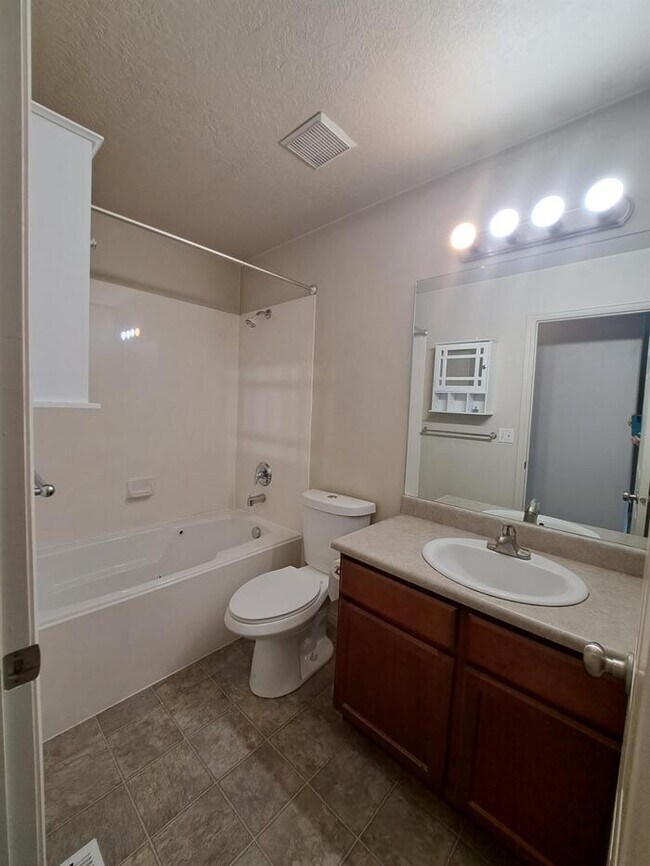 Building Photo - 7398 N Ute Dr