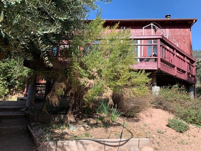 Deck - 23273 Red Rock Rd