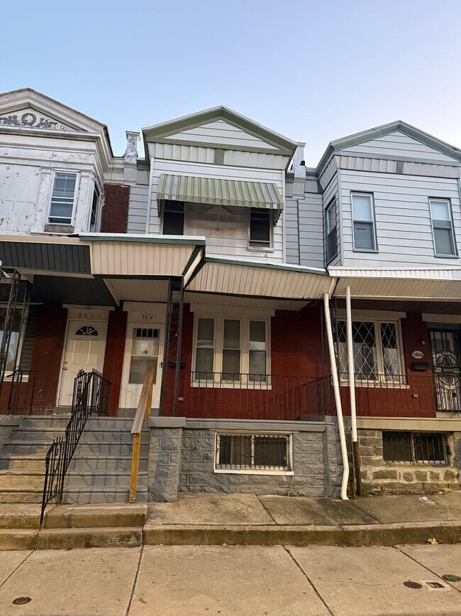 Building Photo - Beautiful 3 bedroom house