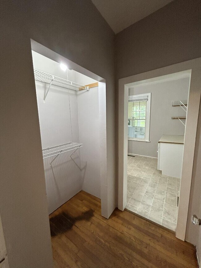 Building Photo - 3342 Yellow Sulphur Rd